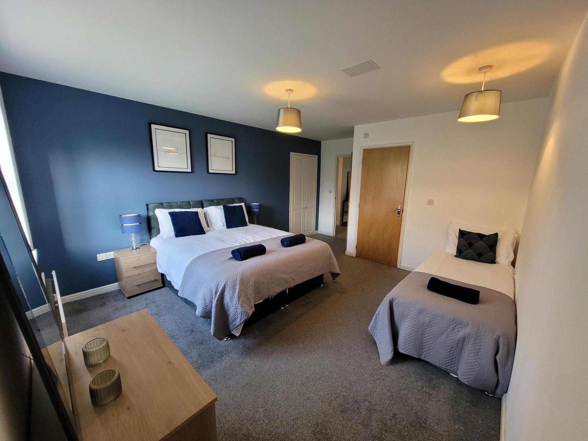 Catchpole Abbey Field Apartment- A Lovely 2 Bed With Field Views Near Town Centre Apartment *
